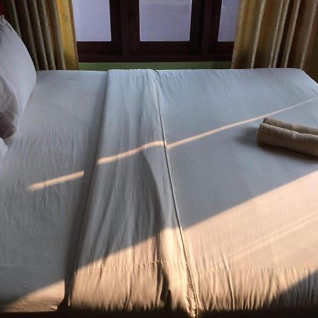 Vang Vieng Mountain View Hotel ภายนอก รูปภาพ